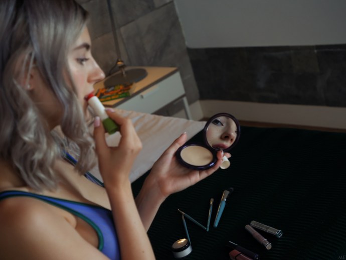 Ева Элфи onlyfans