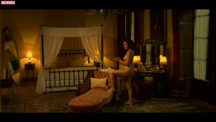 Дженнифер Лопес голая в фильме