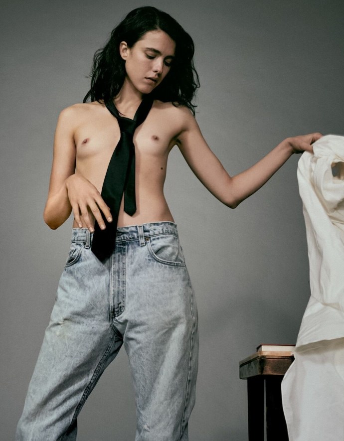 Маргарет Куэлли ню