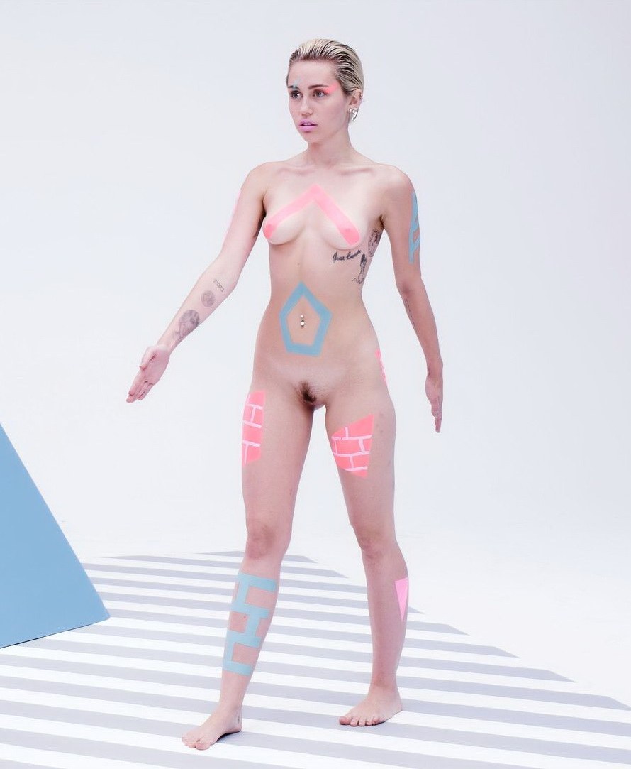 Miley cyrus naked 2022