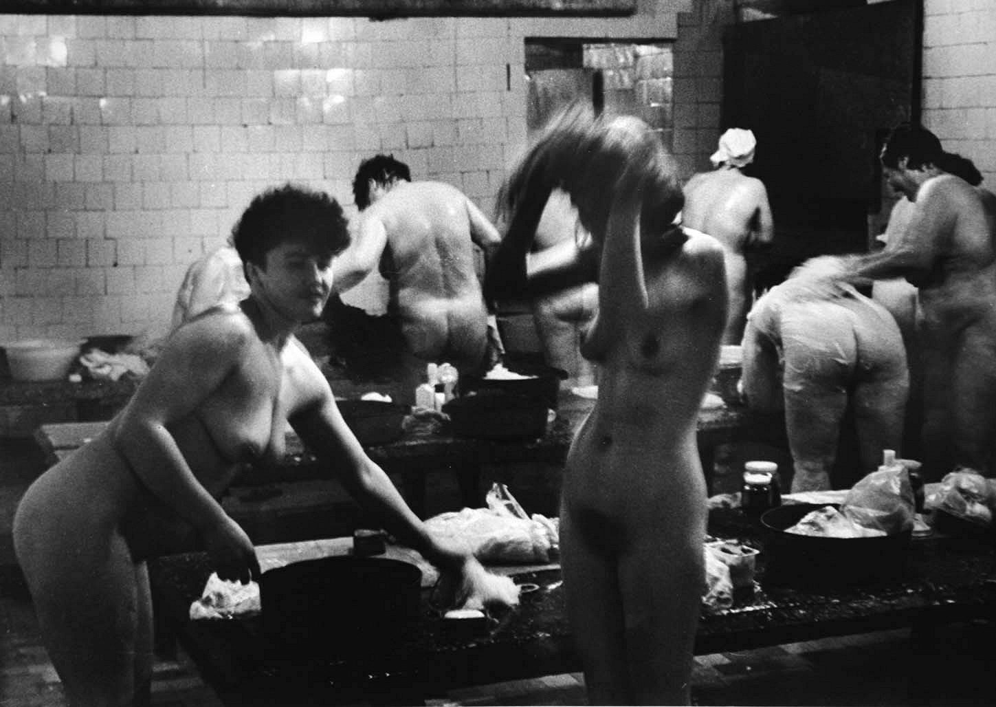 голый женщины в концлагере фото 54