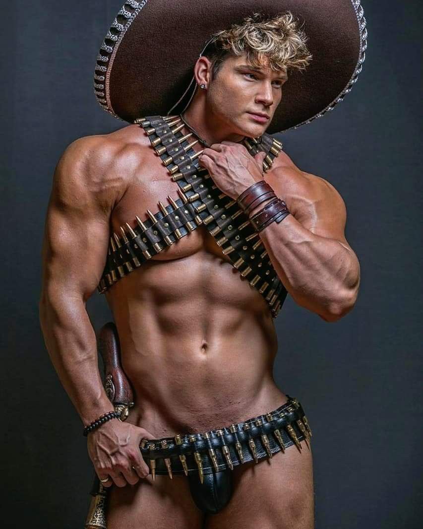 Модель Луис Доминго Баэз