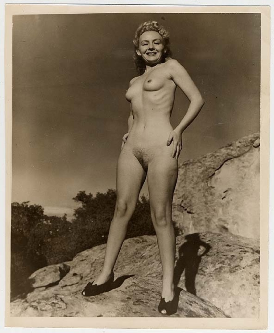 Ретро голые бабы крупно