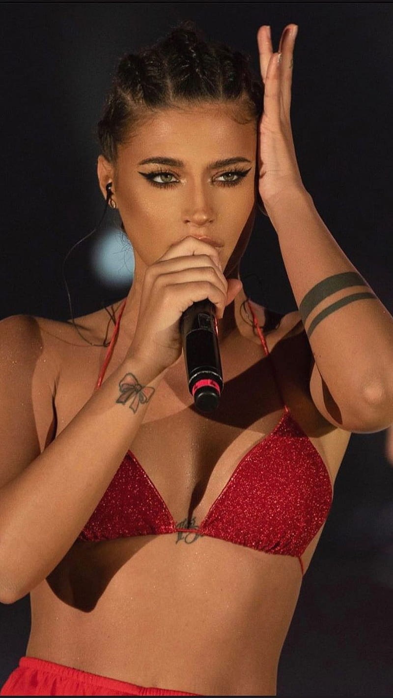 Певица Морена Антония