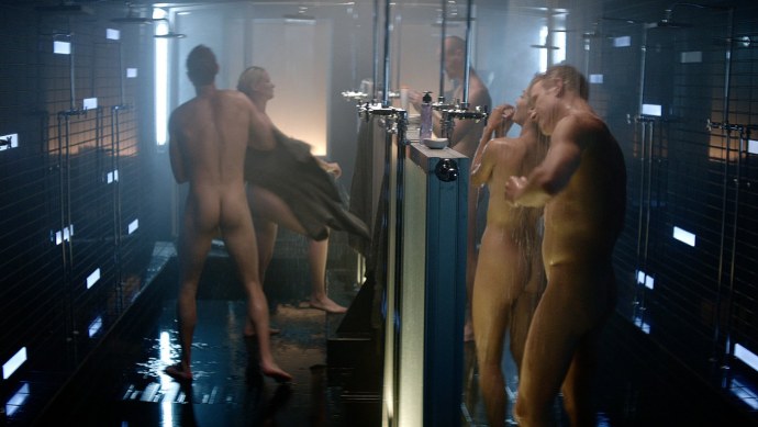 Сериал Патриот сцены ню