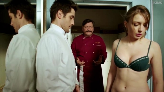 Валерия Федорович в лифчике