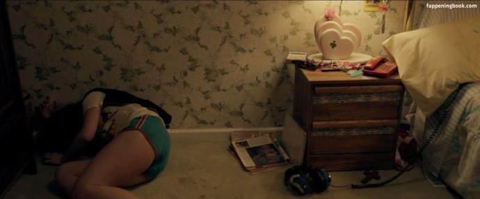 Эшли Рикардс голая в фильмах