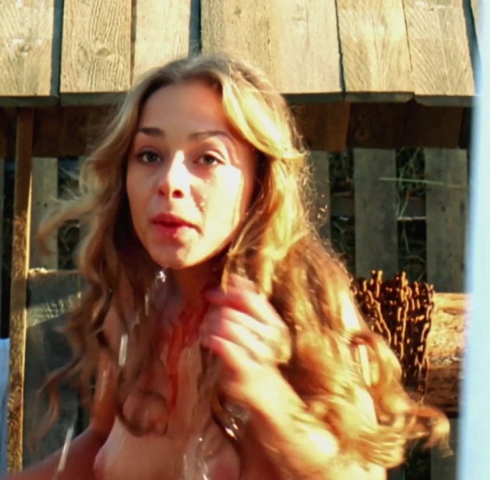 Рина Гришина без лифчика