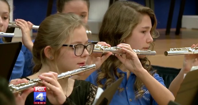 Хейли Уэбб голая в кино