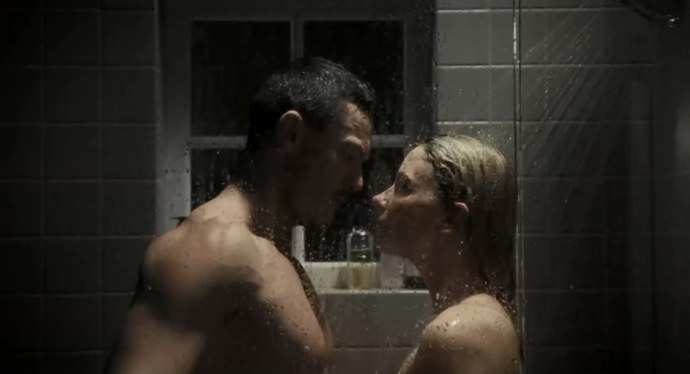 Парень который ей просто друг