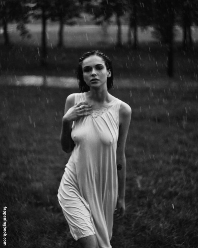 Хлоя вевриер секретарша