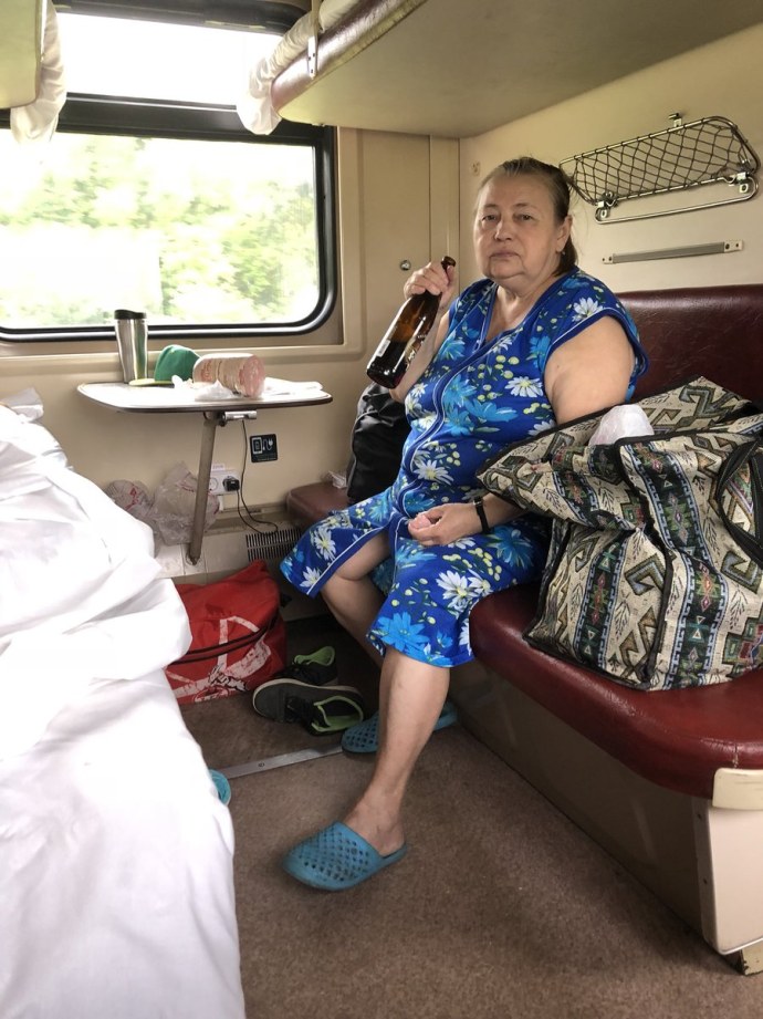 Дамы в поезде