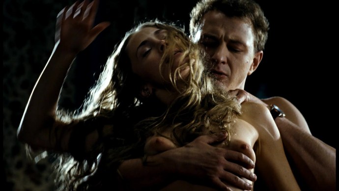 Анна Казючиц в фильме Юленька