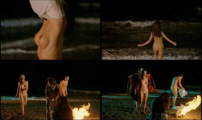 Маргерит Моро в купальнике