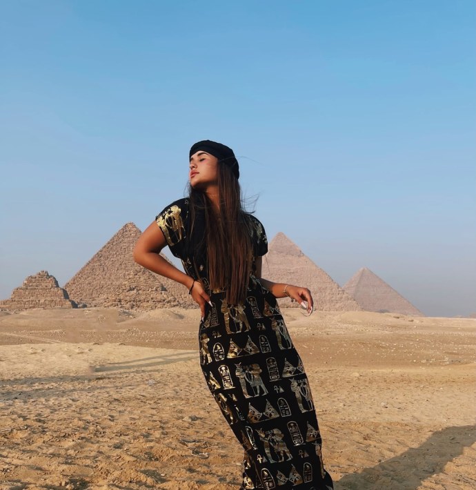 Катя Голышева с косичками