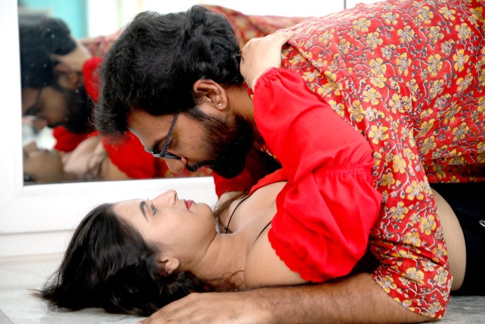 Поцелуй с Облизыванием