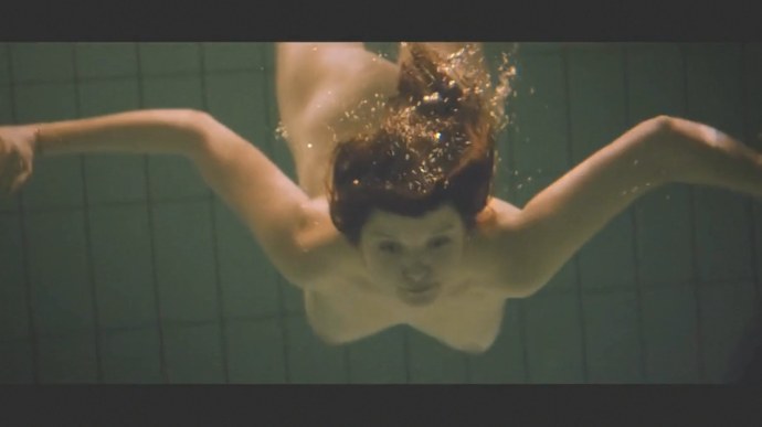 Каролина Херфурт горячие в купальнике