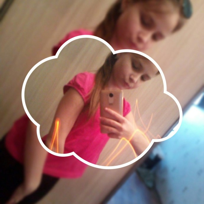 Селфи одноклассниц