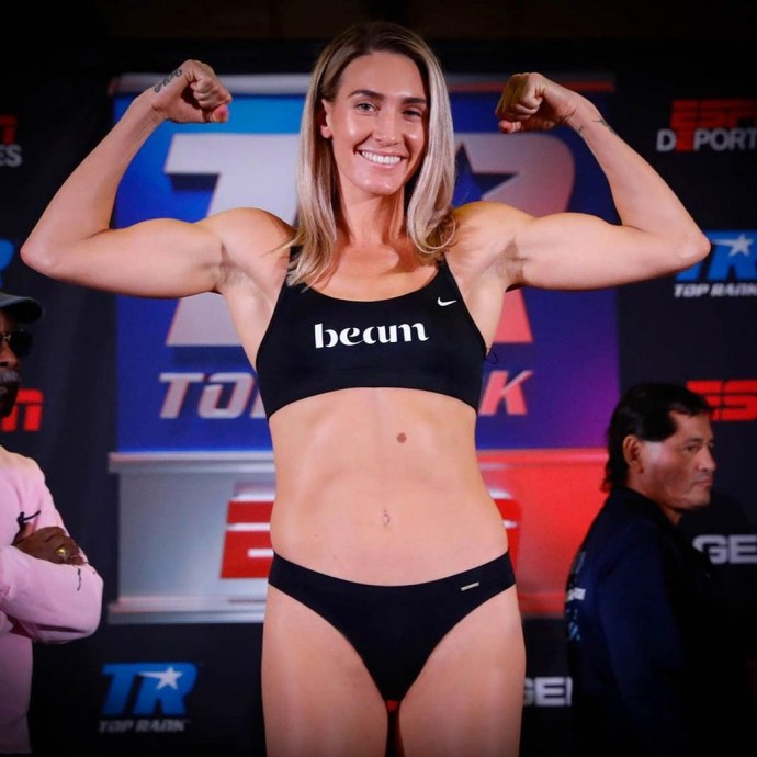 Микаэла Майер