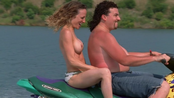 Кэти Миксон грудь