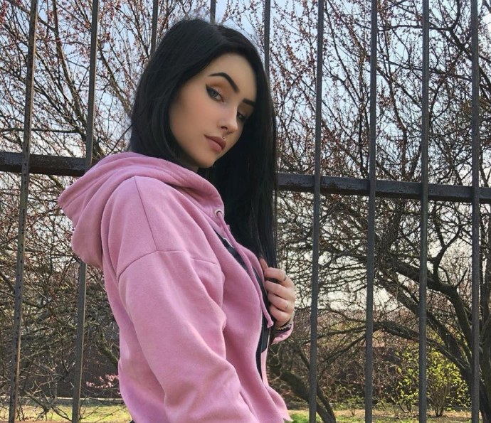 Анастасия мут