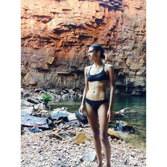 Мадлен Мэдден грудь голая