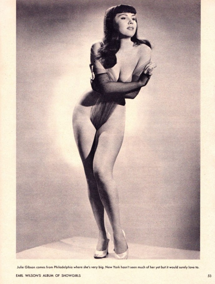 Фото топлесс актрисы Julie Newmar.