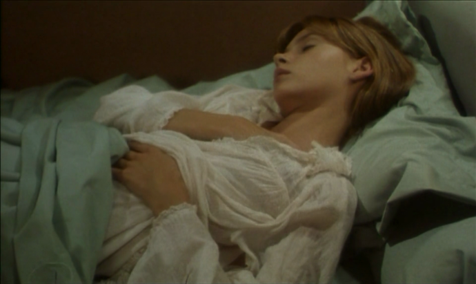 Девушка в тренажерном зале