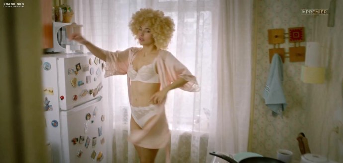 Алена Савастова в белье Патриот