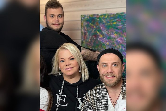 Сын Яны Поплавской Клим