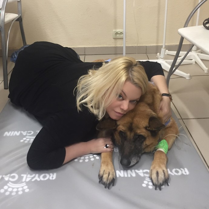 Yana Poplavskaya модель