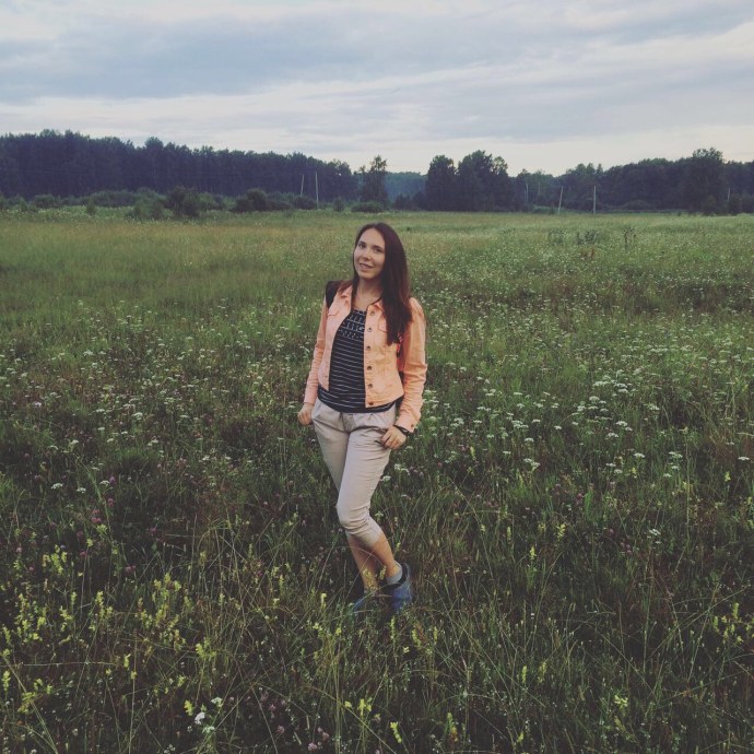 Эмили Ратажковски бикини