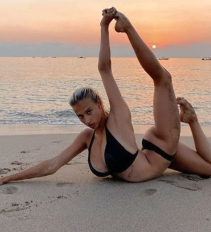 Анелла Миллер 18 +