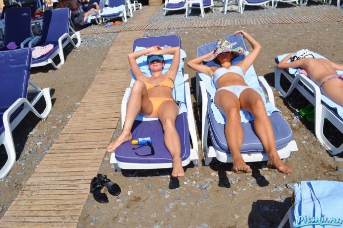 Голая Жанна без трусов