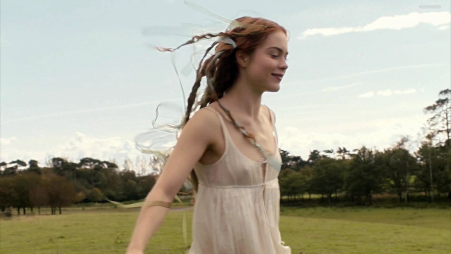 Голая Лара Пульвер из сериала демоны да Винчи