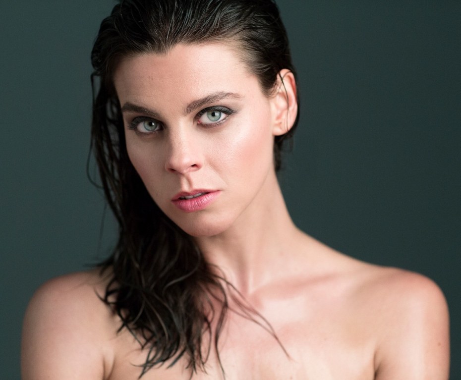 Есения Альварадо