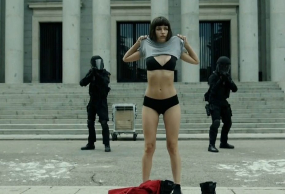 Кнопка плей без фона белая