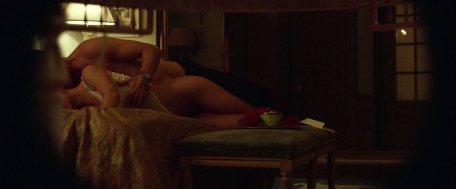 Валери Декобер-Корецки nude