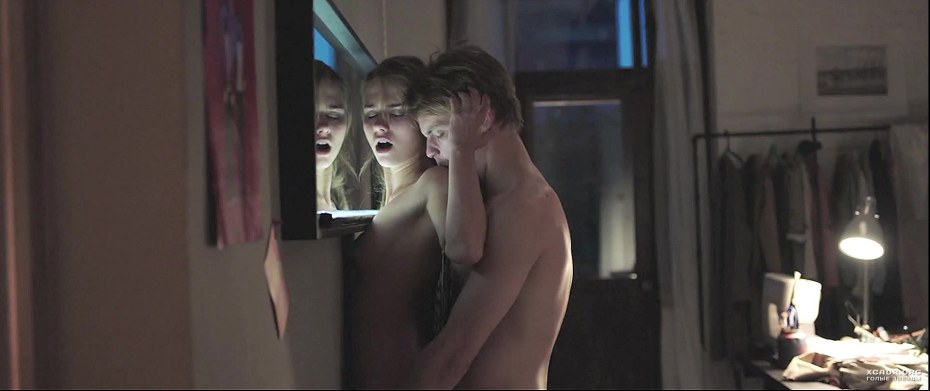 Милфа с большими буферами соблазнила босса своего мужа