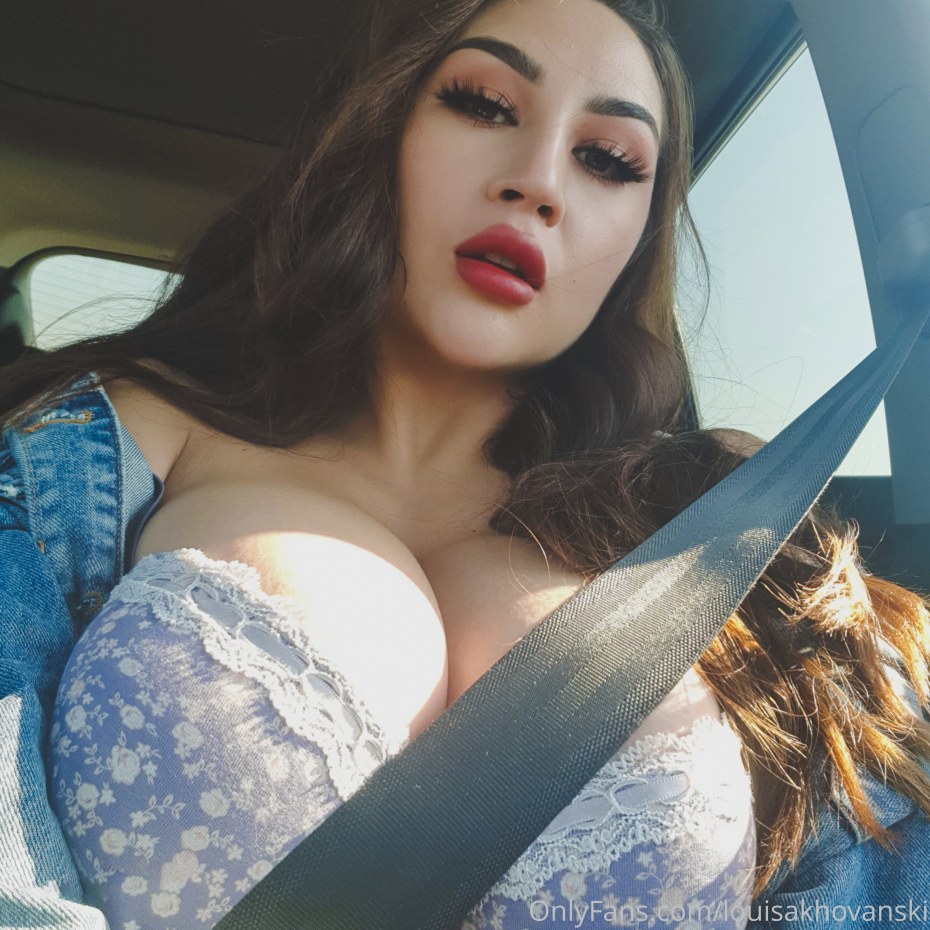 Louisa Khovanski hot