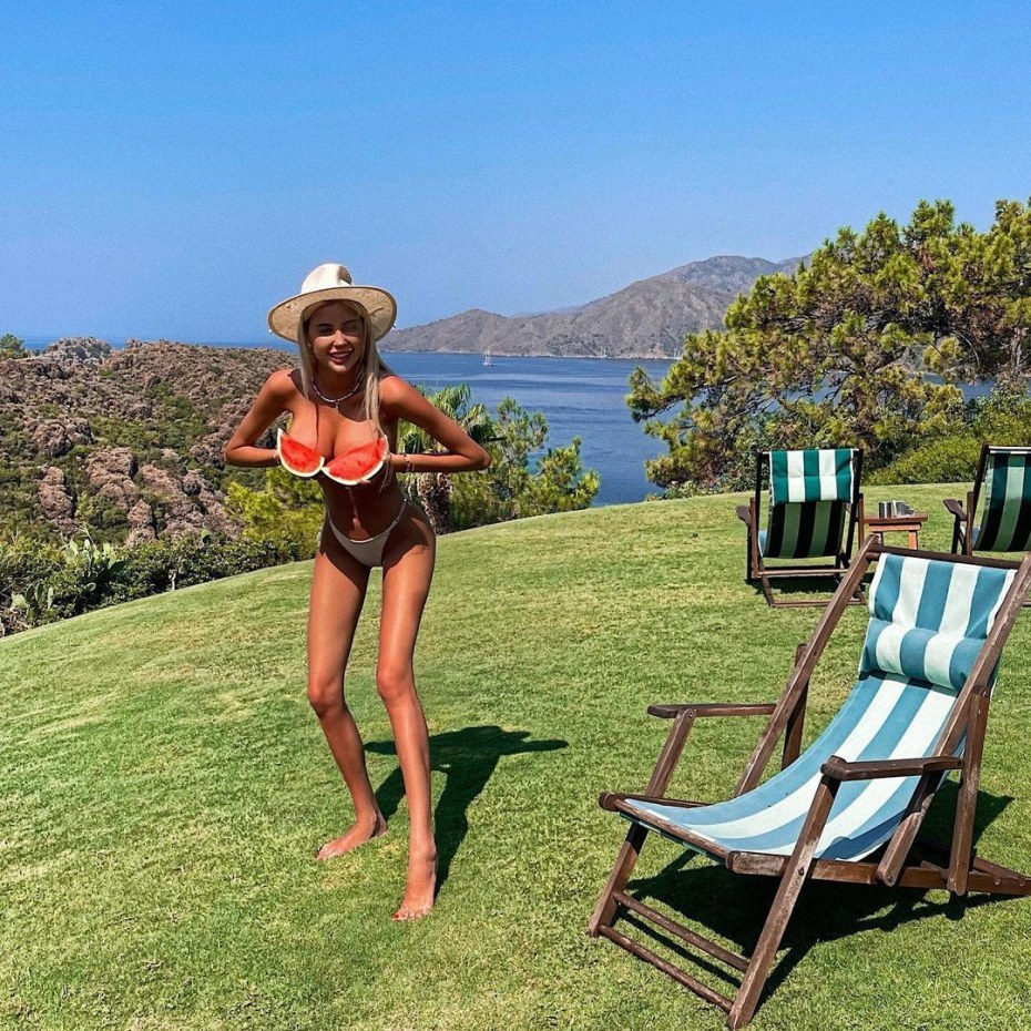 Группа фабрика Саша Попова