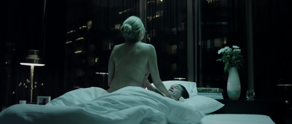 Эстелла Уоррен 18