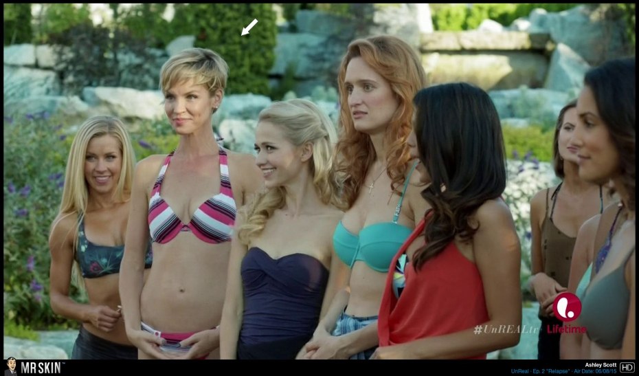 Эмили Тисдейл в Нижнем бельё