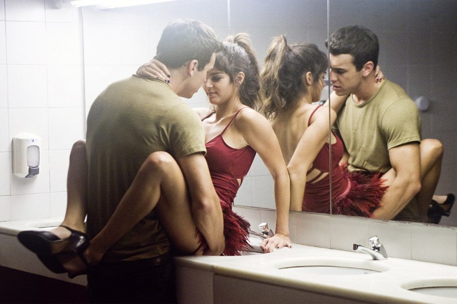 Порнографическая фотосессия