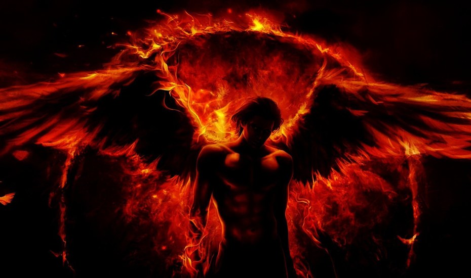 Девушка с крыльями