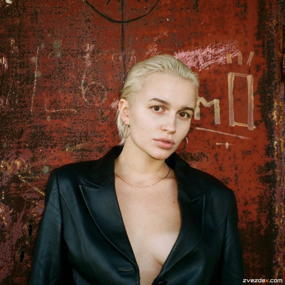 Порноактриса Василиса