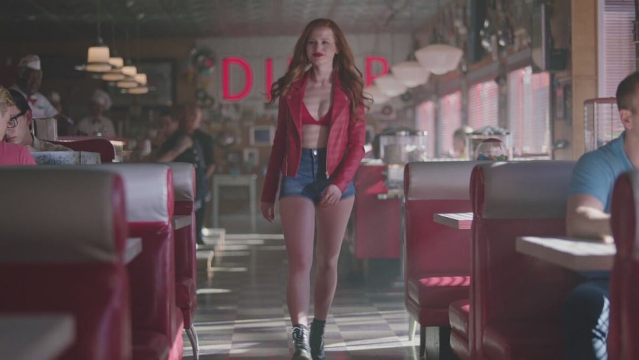 Шерри Биркин в купальнике