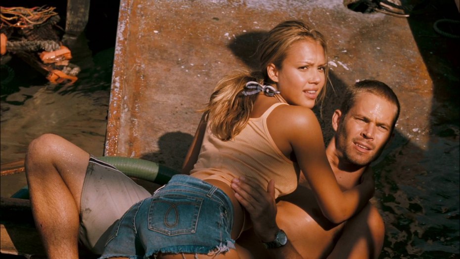 Нина Добрев в купальнике