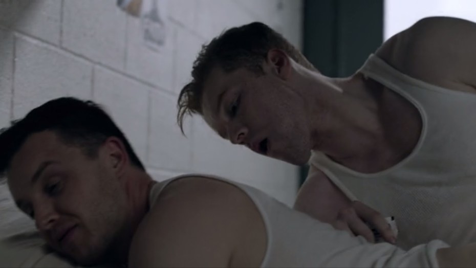 Ноэль Фишер торс