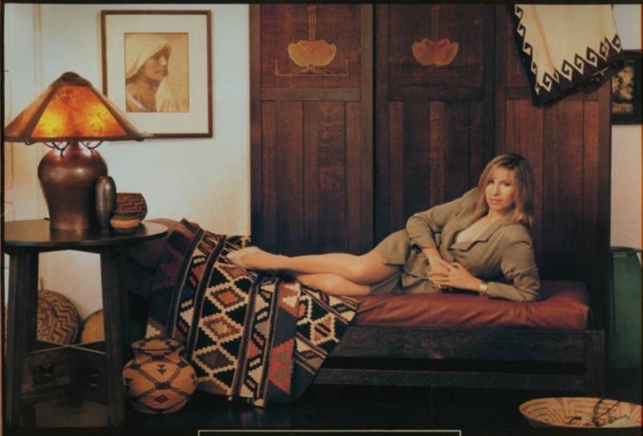 Барбра Стрейзанд голая